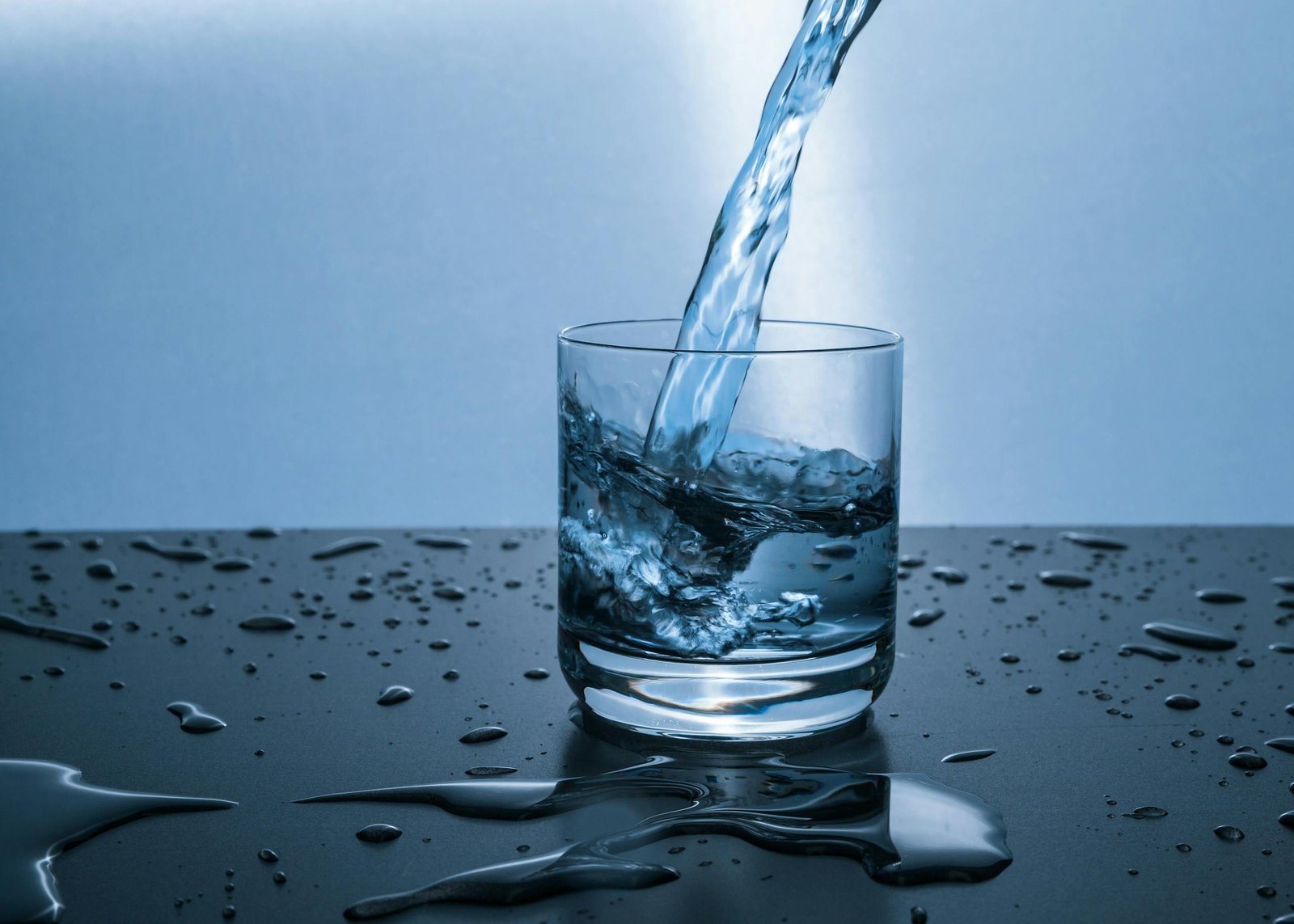 Summer Health Tips for Adult Wellness: Hydration, Heat Safety & Healthy Summer Diet